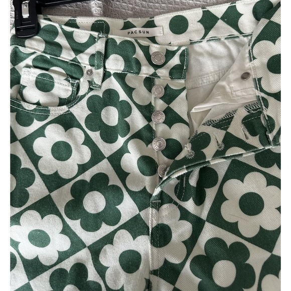 PacSun Womens Flower Jeans Green Love Daisy Sz 23, High Rise Straight Button Fly - Picture 2 of 4